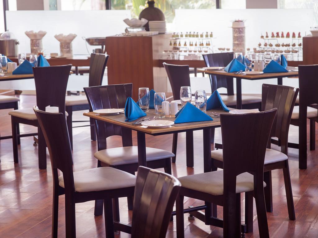 Hotel The Sunway Manor Puducherry Zewnętrze zdjęcie