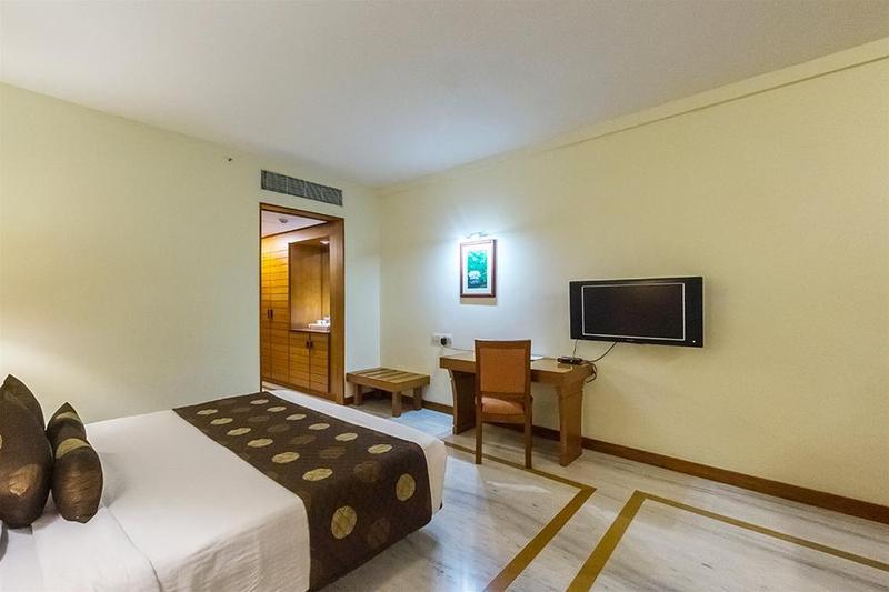 Hotel The Sunway Manor Puducherry Zewnętrze zdjęcie