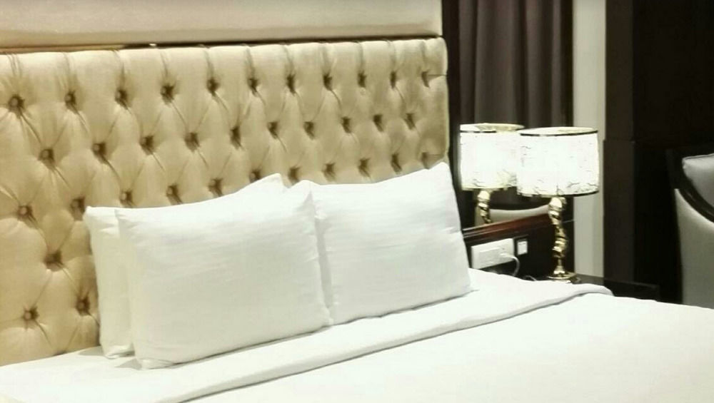 Hotel The Sunway Manor Puducherry Zewnętrze zdjęcie